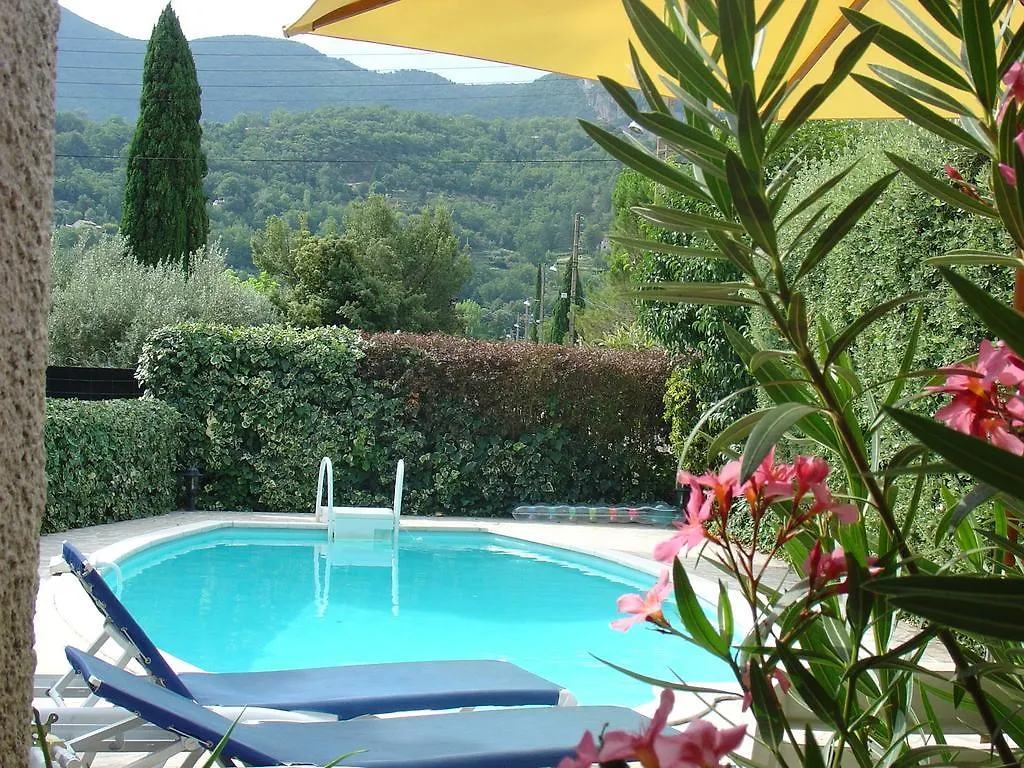 Beautiful Villa In Nyons With Swimming Pool